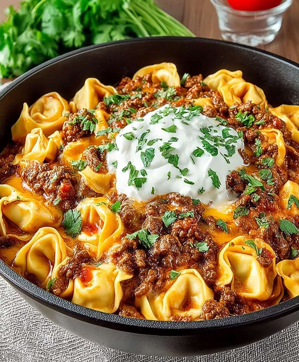 Käsiges Rindfleisch Tortellini Pfanne