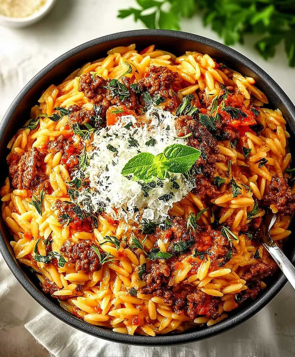 Orzo mit Rinderhackfleisch